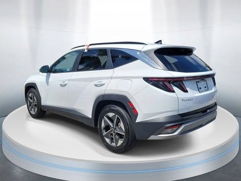 Certified 2025 Hyundai Tucson SEL FWD image 3