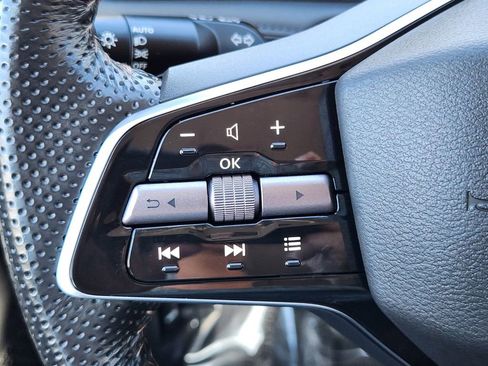 Used 2023 Nissan Ariya AWD image 23