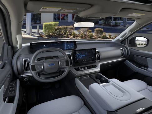 New 2026 Ford Expedition Platinum w/ Driver's Package image 9