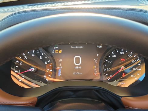 Used 2024 Jeep Compass Limited image 11