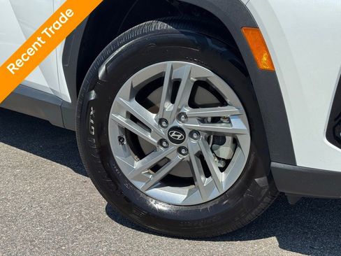 Used 2025 Hyundai Tucson SE image 4