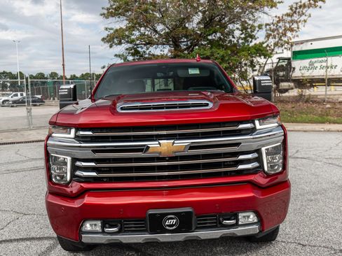Used 2023 Chevrolet Silverado 2500 High Country w/ Z71 Off-Road Package image 8