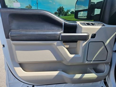 Used 2021 Ford F250 Limited AWD/4WD image 10