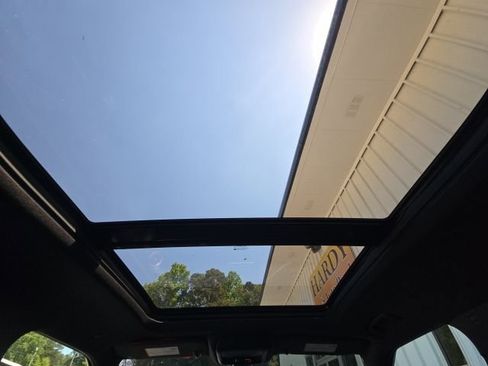 Used 2021 Chevrolet Blazer RS w/ Enhanced Convenience Package image 46