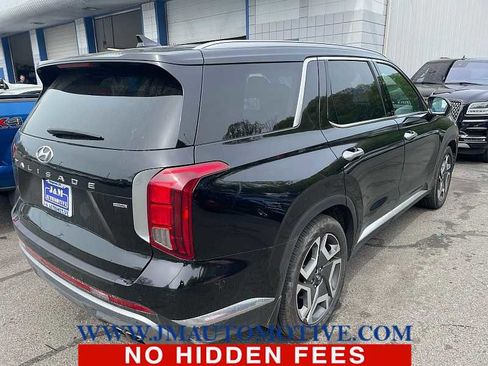 Used 2023 Hyundai Palisade Limited AWD/4WD image 3
