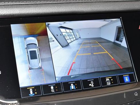 Used 2024 Cadillac XT6 Sport w/ Technology Package AWD/4WD image 33