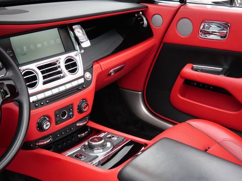 Certified 2017 Rolls-Royce Dawn image 25