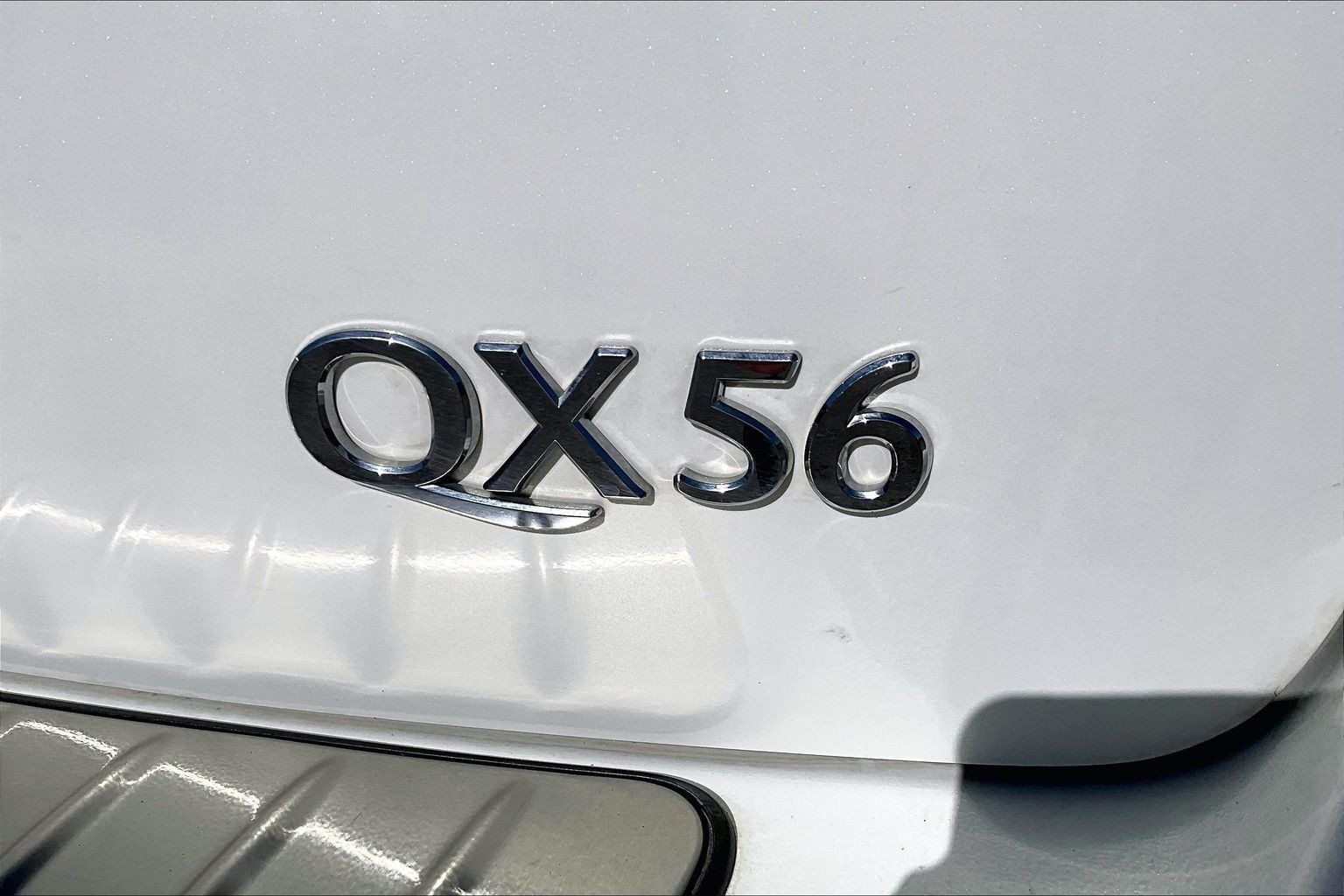 Used 2011 INFINITI QX56 4WD w/ Deluxe Touring Pkg image 33