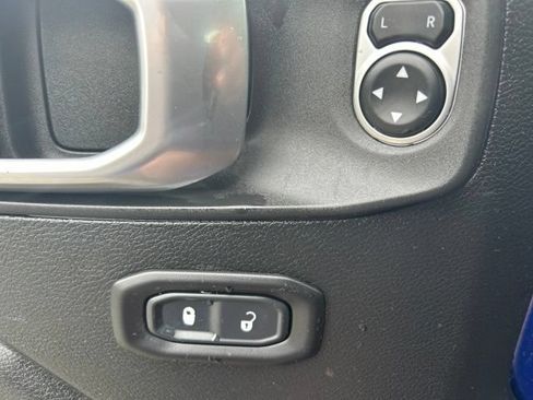 Used 2020 Jeep Wrangler Unlimited Sport S AWD/4WD image 28
