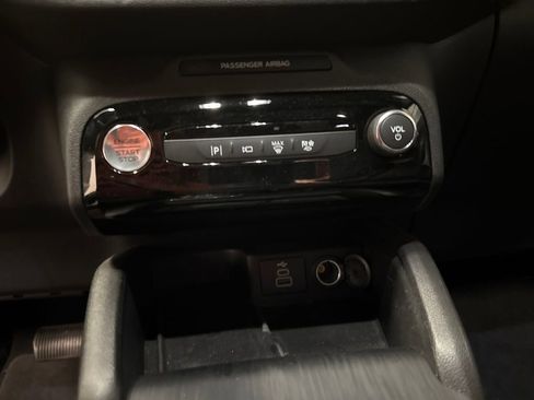 Used 2025 Ford Escape ST-Line Elite w/ Premium Technology Package image 15