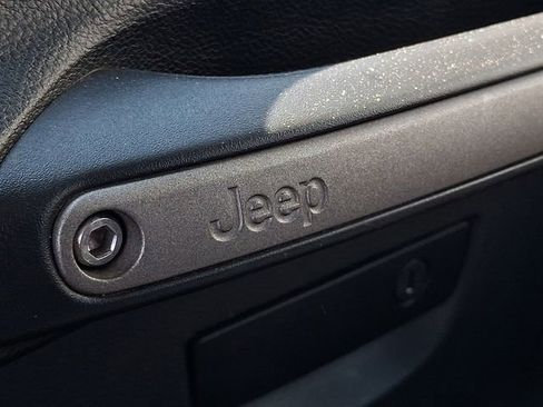 Used 2017 Jeep Wrangler Sport w/ Quick Order Package 24S AWD/4WD image 30