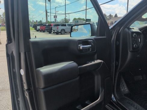 Used 2023 Chevrolet Silverado 1500 Custom AWD/4WD image 6