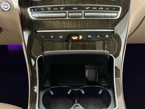 Used 2022 Mercedes-Benz GLC 300 image 11