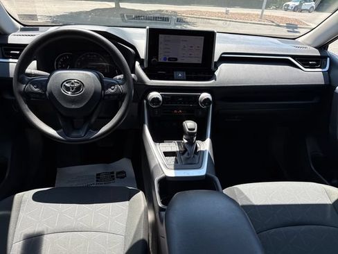 Used 2025 Toyota RAV4 XLE FWD image 22
