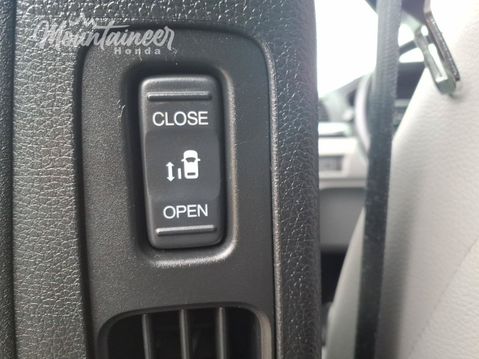 Used 2019 Honda Odyssey EX-L image 38