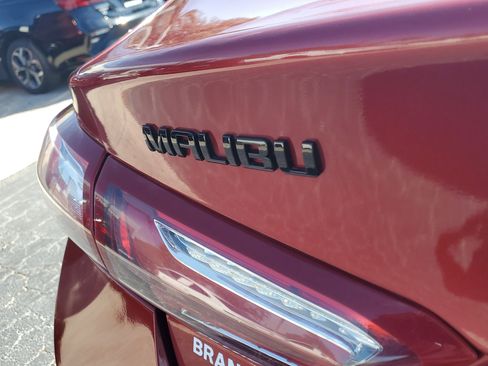 Used 2021 Chevrolet Malibu LT w/ Leather Package image 9