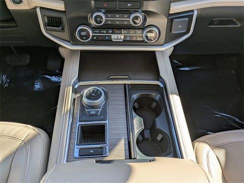 Certified 2023 Ford Expedition Limited image 18