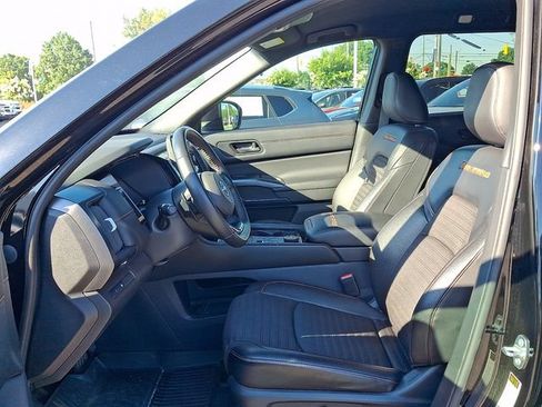 Used 2024 Nissan Pathfinder Rock Creek AWD/4WD image 10