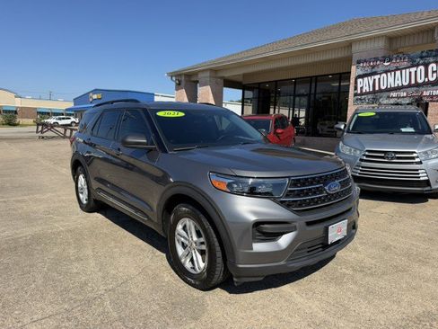 Used 2021 Ford Explorer XLT w/ Class III Trailer Tow Package AWD/4WD image 2
