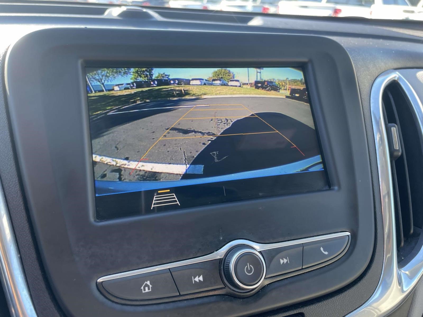 Used 2019 Chevrolet Equinox LS FWD image 26
