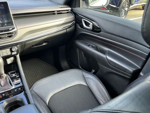 Used 2024 Jeep Compass Trailhawk image 18