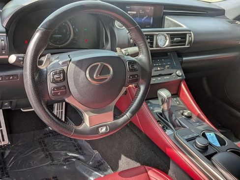 Used 2016 Lexus RC 200t image 27