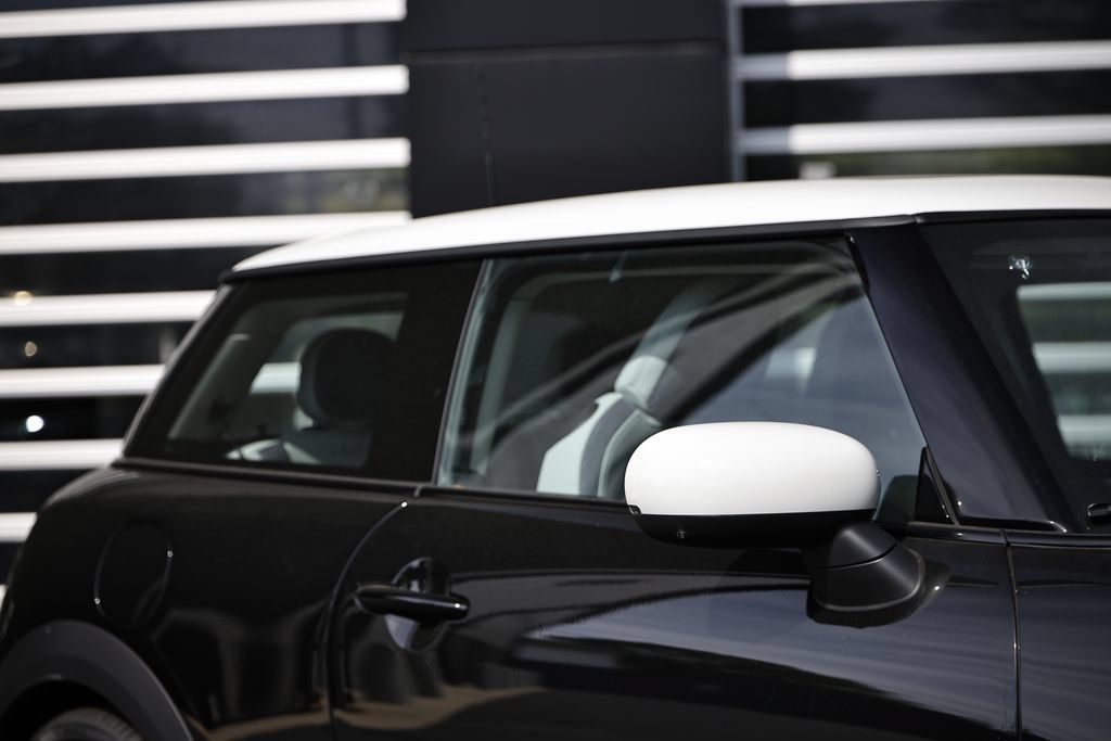New 2026 MINI Cooper 2-Door Hardtop FWD image 3
