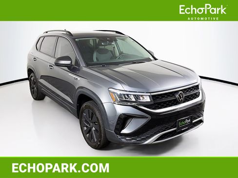 Used 2024 Volkswagen Taos S w/ MDO Package FWD image 1