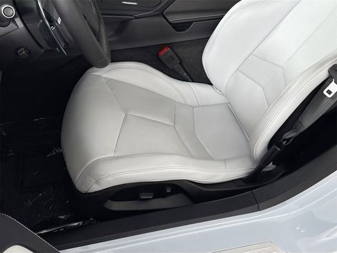 Used 2022 Chevrolet Corvette Stingray Coupe w/ 1LT image 18