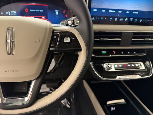 New 2026 Lincoln Corsair Premiere FWD image 15