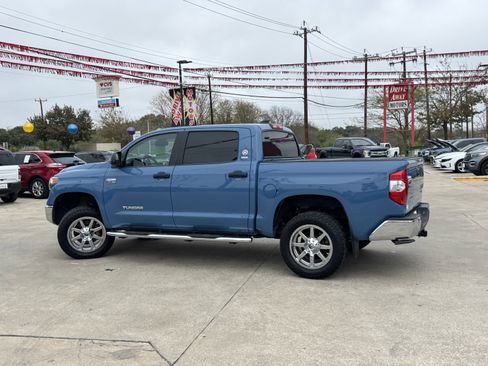 Used 2021 Toyota Tundra SR5 w/ SR5 Upgrade Package image 11