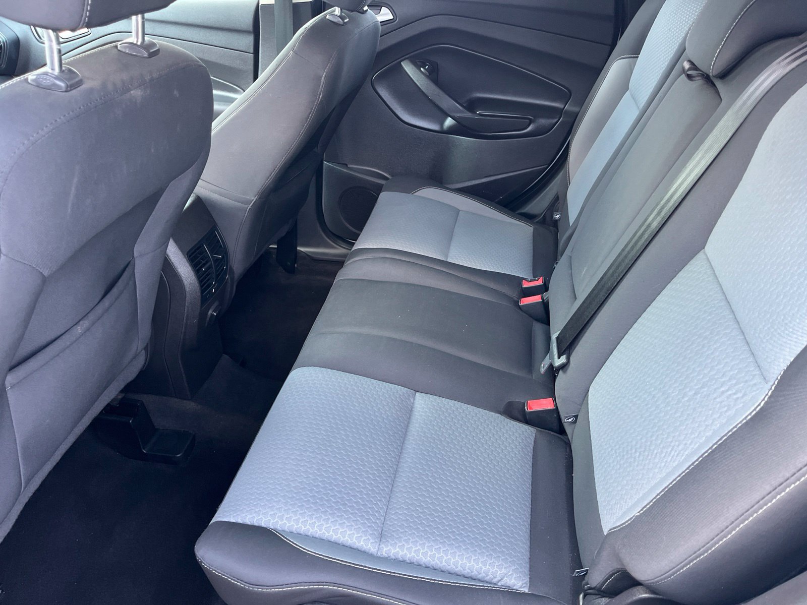 Used 2017 Ford Escape SE FWD image 14