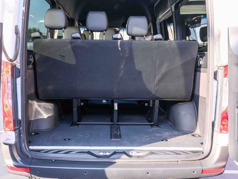 Used 2024 Mercedes-Benz Sprinter 2500 image 34