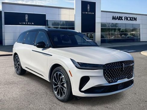 New 2026 Lincoln Nautilus Reserve image 1