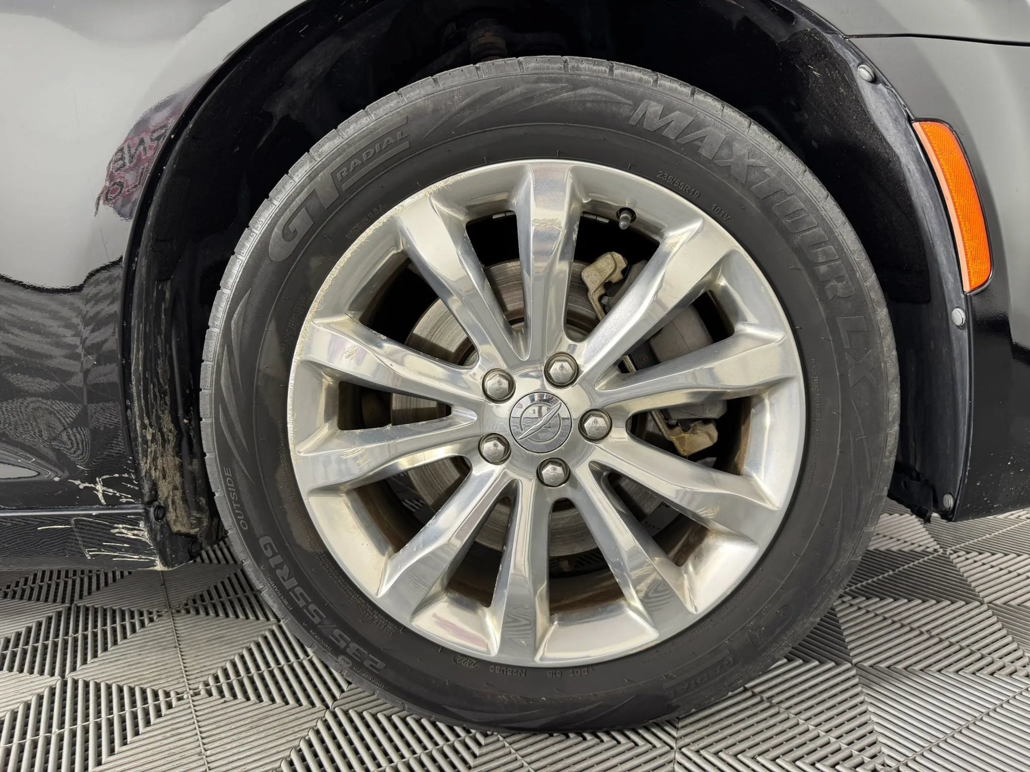 Used 2015 Chrysler 300 Limited w/ Driver Convenience Group AWD/4WD image 45
