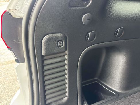 Used 2022 Jeep Grand Cherokee Laredo X image 7