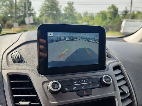 Used 2019 Ford Transit Connect XLT FWD image 17