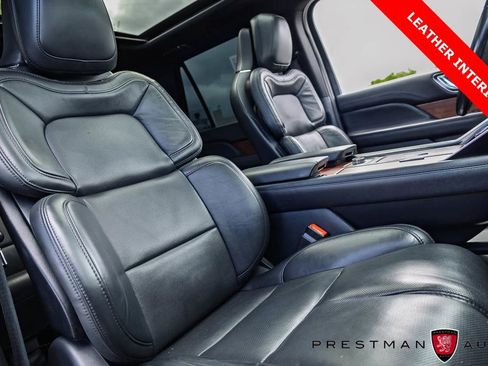 Used 2022 Lincoln Navigator L Reserve w/ Monochromatic Package image 4