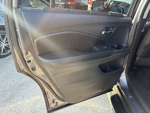 Used 2016 Honda Pilot Touring image 20