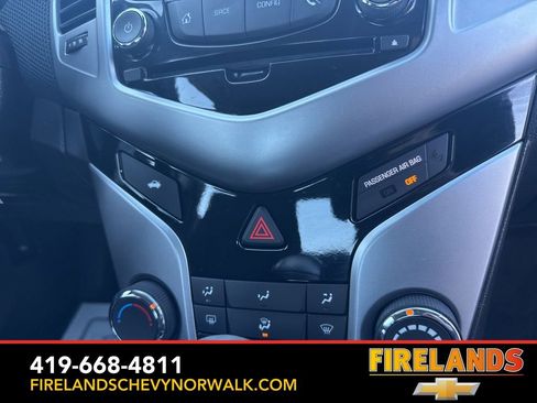 Certified 2015 Chevrolet Cruze LT image 24