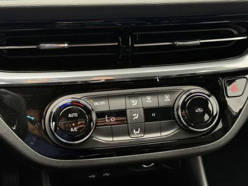 New 2026 Buick Envista Sport Touring image 24