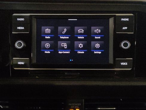 Used 2024 Volkswagen Jetta SE image 25