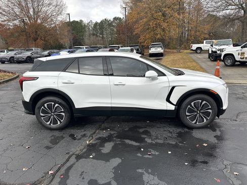 New 2026 Chevrolet Blazer EV LT image 4