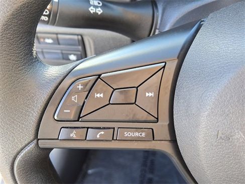 Used 2025 Nissan Versa S w/ Trunk Package image 22