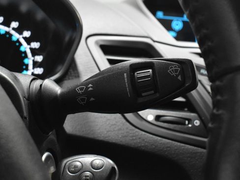 Used 2014 Ford Fiesta SE image 12