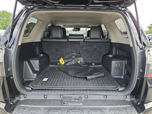 Used 2020 Toyota 4Runner TRD Off-Road Premium w/ Moonroof Package AWD/4WD image 32