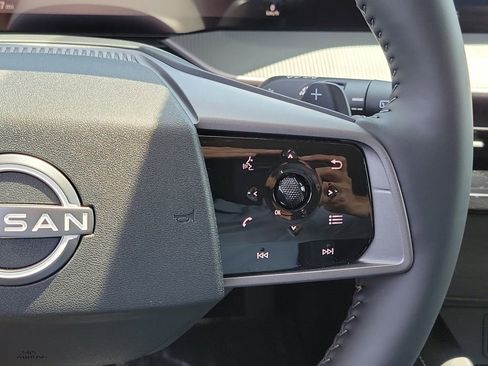 Used 2025 Nissan Murano SV FWD image 8