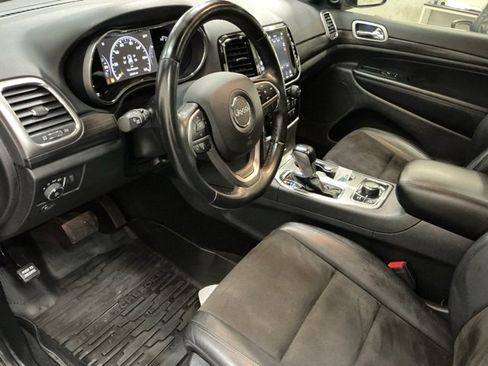 Used 2020 Jeep Grand Cherokee Altitude image 15