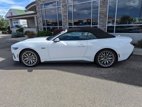 Used 2026 Ford Mustang GT Premium RWD image 2