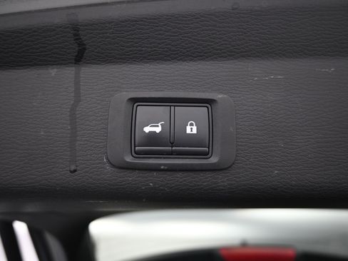 Used 2022 Mitsubishi Outlander SEL image 28